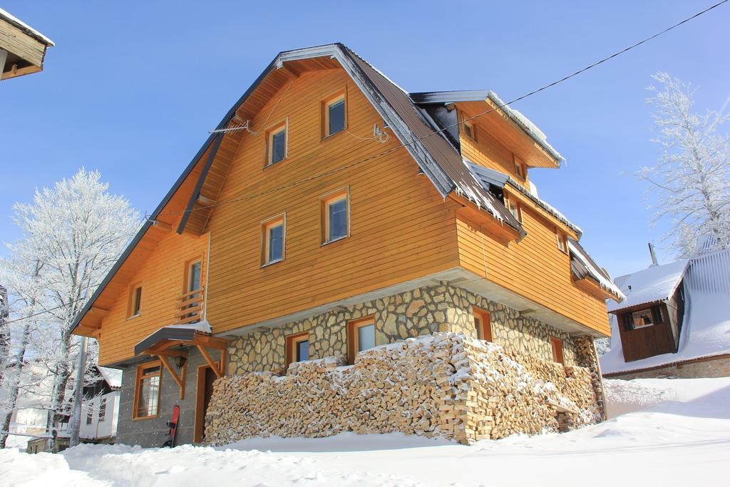 Apartments Prijatelji Яхорина Экстерьер фото