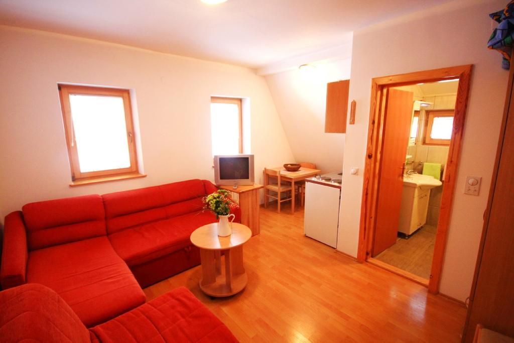 Apartments Prijatelji Яхорина Экстерьер фото